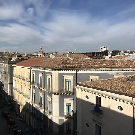 ベッド・アンド・ブレックファスト Terrazza Sangiuliano カターニア